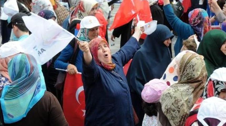 Başbakan Davutoğlu: Kılı&ccedil;daroğlu Kitap Okumayı Bilmez