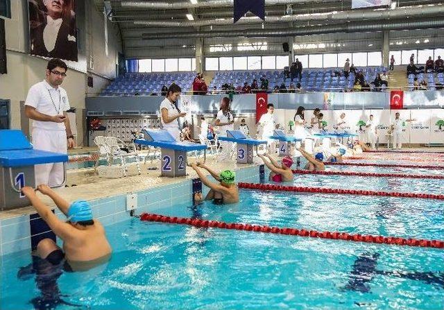 Şehitkamil Beldiyesi Spor Şenliklerine Binlerce &Ouml;ğrenci Katıldı 2
