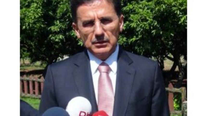 Vali Topaca: Musluklar Altın Sarısı Krom Kaplamadır