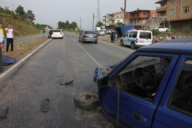 Kdz.ereğli’de Zincirleme Trafik Kazası: İki Yaralı