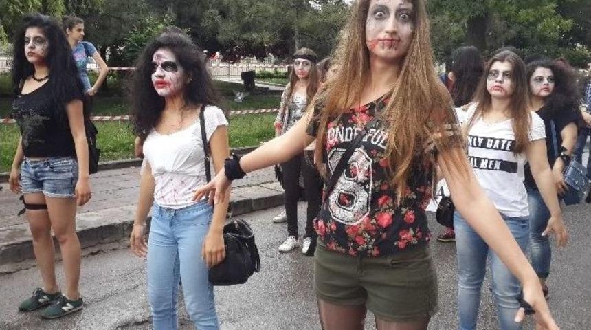 Zombi Kılınğında &ldquo;uyuşturucuya Hayır&rdquo; Dediler