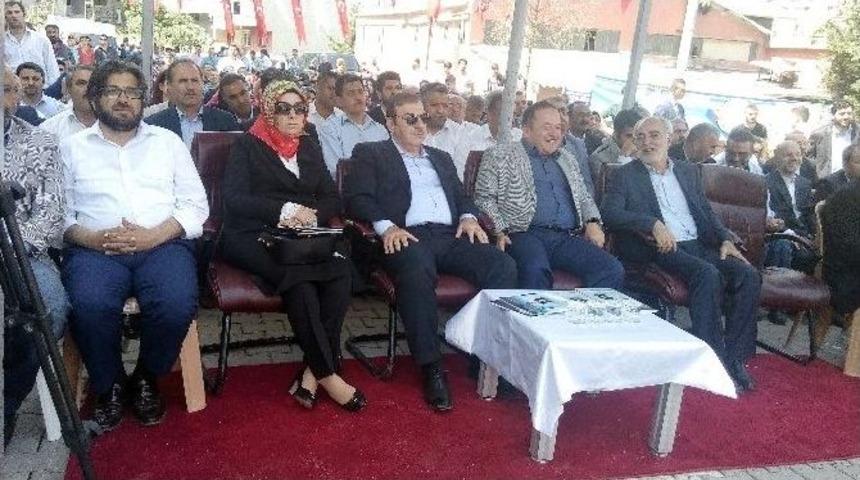 Muhammed Mustafa İlim Ve Yardımlaşma Derneği Temel Atma T&ouml;reni