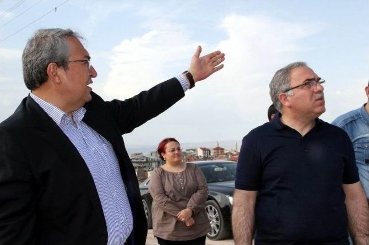 Toki Başkanı Erg&uuml;n, Belediye Başkanı &Uuml;nver&rsquo;i Ziyaret Etti