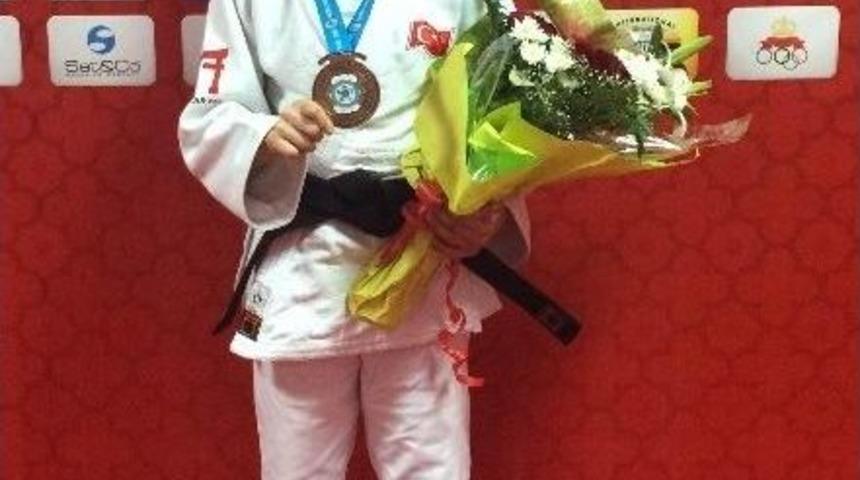 Milli Judocu Dilara&rsquo;dan Fas&rsquo;ta Bronz