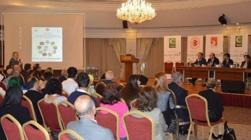 T&uuml;rkiye Doğal Beslenme Ve Yaşam Boyu Sağlık Zirvesi Sapanca&rsquo;da Yapıldı