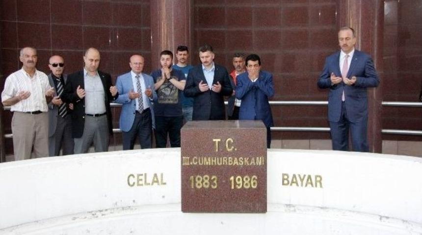 Zırhlıoğlu Celal Beyar&rsquo;ın Mezarını Ziyaret Etti