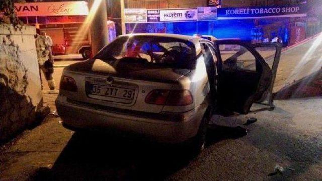 Alkoll&uuml; S&uuml;r&uuml;c&uuml; Kaza Yaptı: 2 Yaralı 1