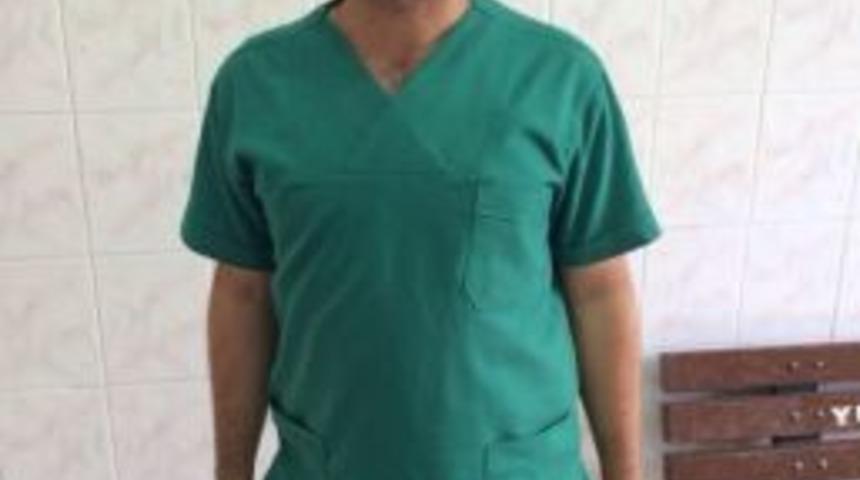 Dayısını Muayene Ettirmek İ&ccedil;in Sahte Doktor Oldu