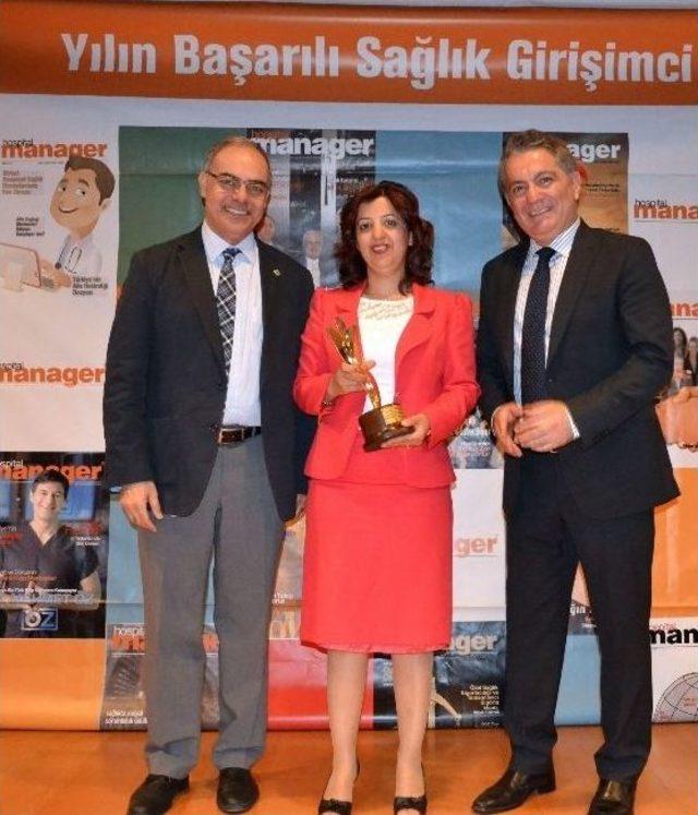 &ldquo;yılın Başarılı Sağlık Girişimcisi Ve Sağlık Y&ouml;neticisi&rdquo; &Ouml;d&uuml;l&uuml; 1