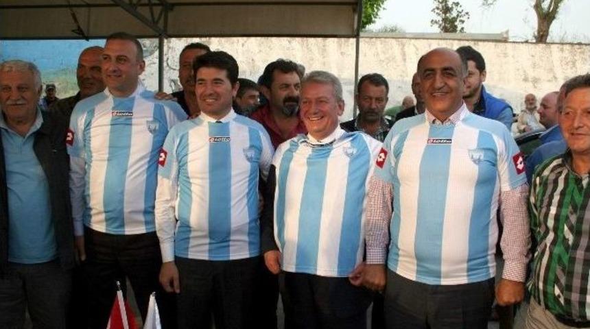 Pekşen, Faroz&rsquo;da Moral Depoladı