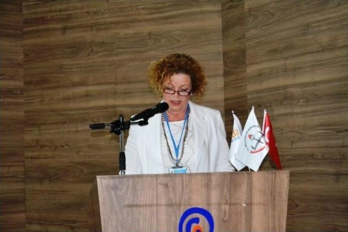 Unesco Yolundaki Ayvalık&rsquo;ta Tarihi Sempozyum Başladı