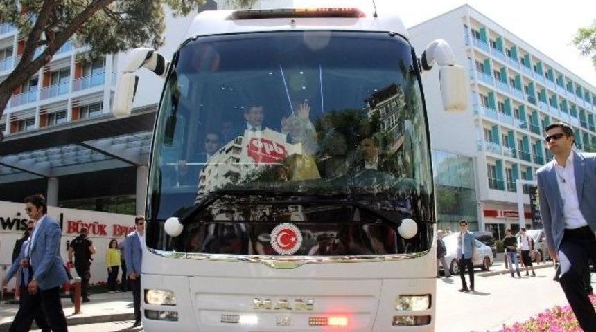 Başbakan Davutoğlu, Helikopterle Manisa&rsquo;ya Gitti