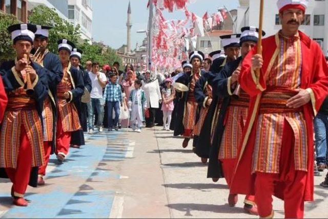 Mehteran Takımıyla Sünnet Olmaya Gitti