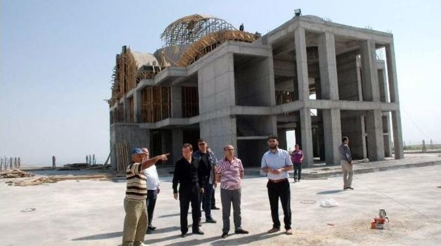 Sahabe Camii Ve K&uuml;lliyesi İnşaatı Yapımı Devam Ediyor