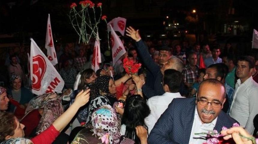 Yılmaz: "milletimiz Mhp İle Beraber Y&uuml;r&uuml;yor"