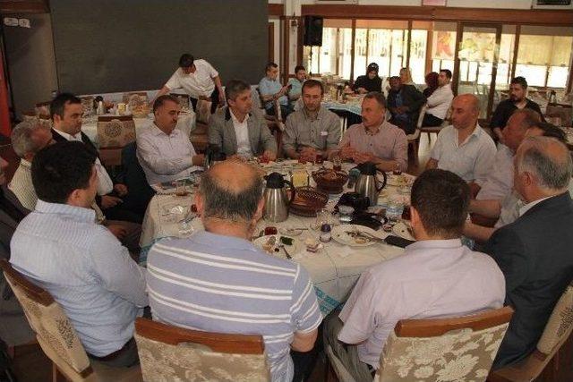 Ak Parti Milletvekili Adayı Hasan Sert, Muhasebecilerle Kahvaltıda Bir Araya Geldi 3