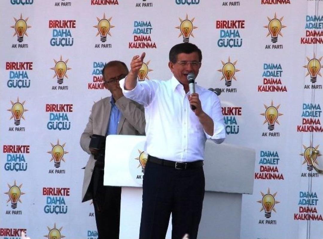 Başbakan Ahmet Davutoğlu Manisa&rsquo;da