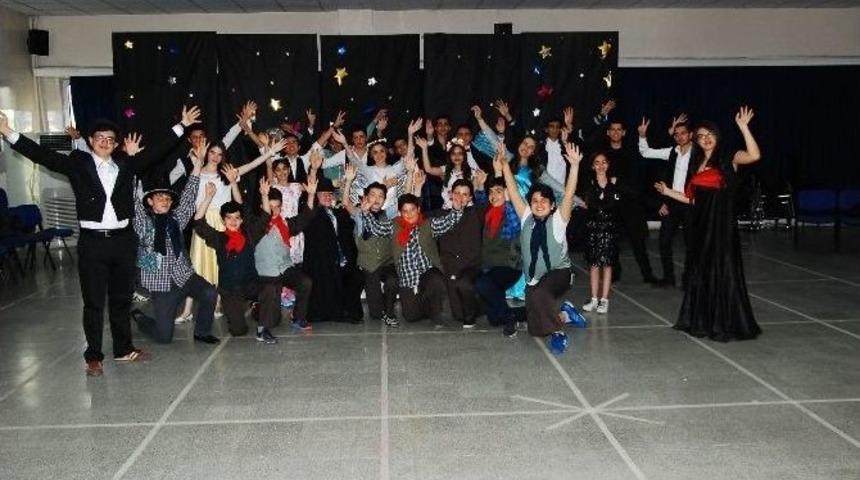 Gkv&rsquo;liler Oliver Twist M&uuml;zikalini Sahneleyecek