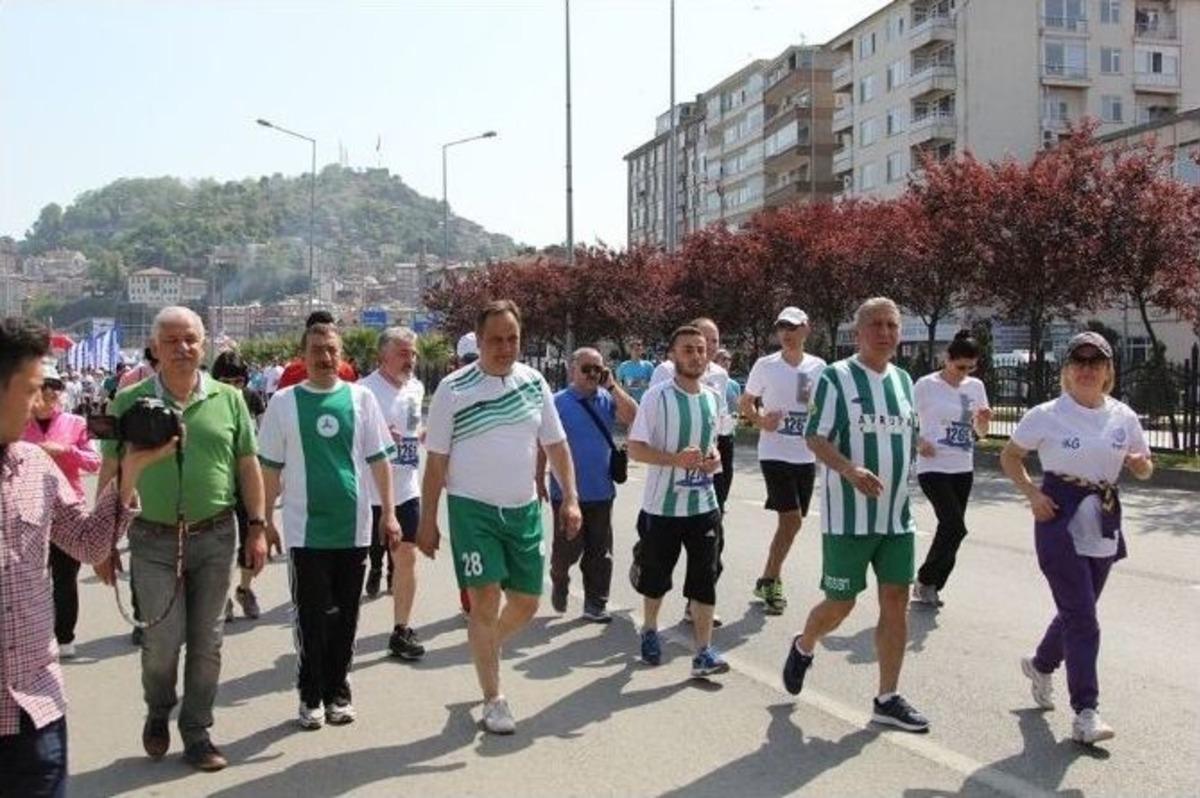 Giresun&rsquo;da Yarı Maraton Koşuldu