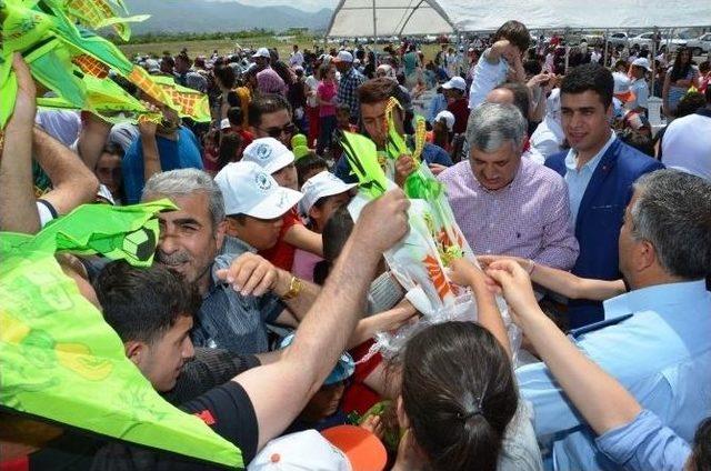 Yeşilyurt Belediyesi’nden 2. Sokak Oyunları Ve Uçurtma Şenliği