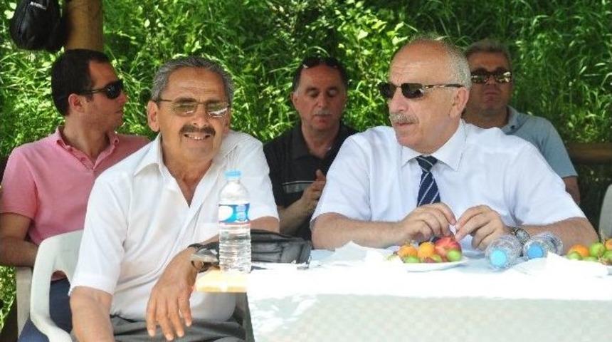 H&uuml;seyin &Ouml;zbakır: "ak Parti Olarak İddialıyız 5&rsquo;e Oynuyoruz"