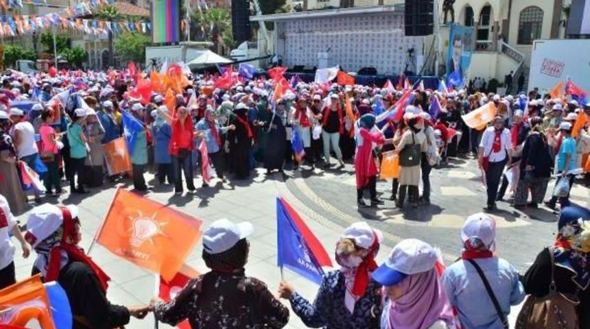 Davutoğlu: Altılı &Ccedil;eteye Karşı M&uuml;cadele Ediyoruz