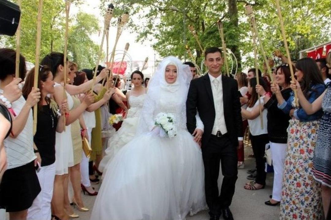 Yalova&rsquo;da Toplu Nikah Merasimi