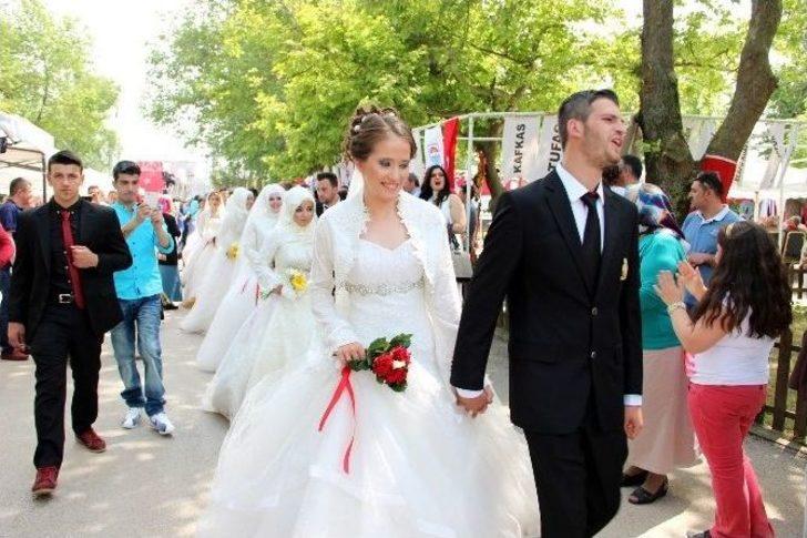 Yalova’da Toplu Nikah Merasimi G1