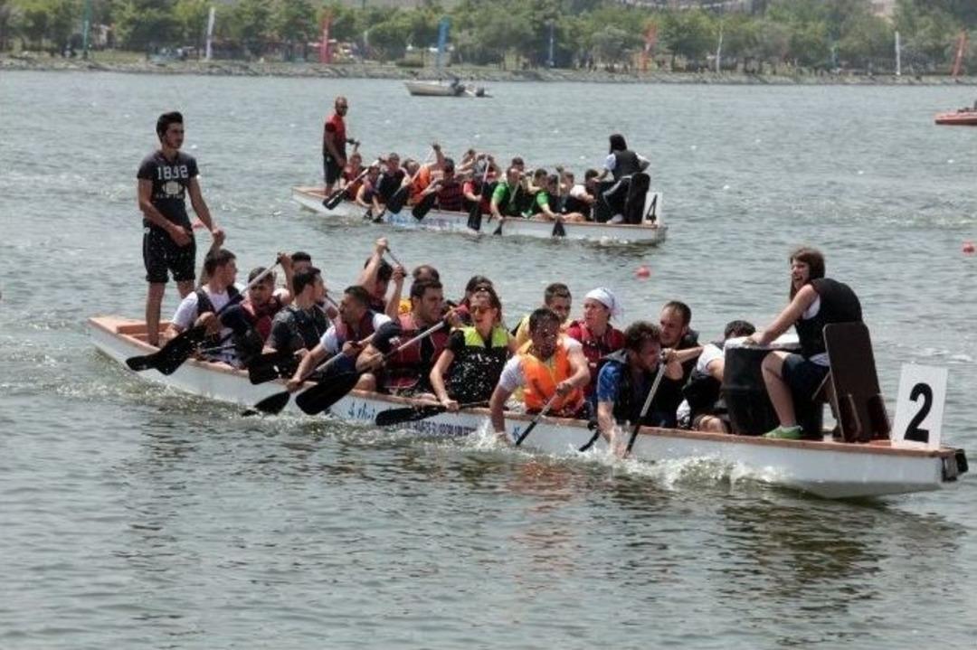 4. Uni&ccedil;ek K&uuml;&ccedil;&uuml;k&ccedil;ekmece Su Sporları Festivali Başladı