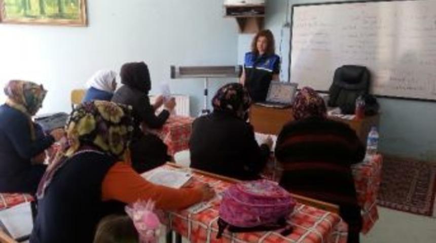 Kız Kur&rsquo;an Kursu &Ouml;ğrencileri Bilgilendirildi