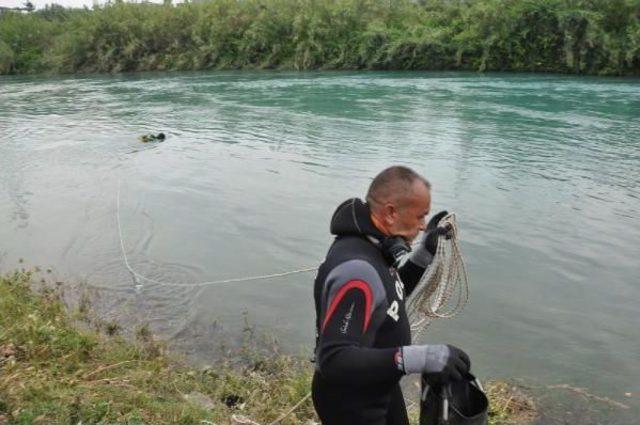 Serinlemek Için Girdiği Berdan Irmağı'nda Kayboldu