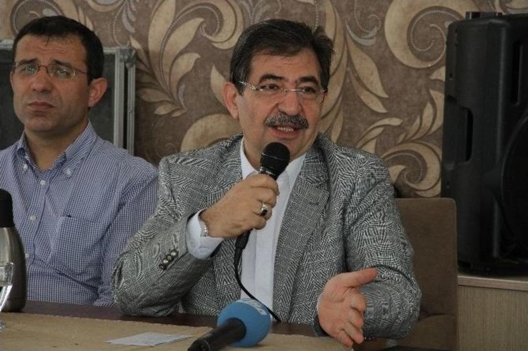 Bakan G&uuml;ll&uuml;ce: &ldquo;dinler Savaşını M&uuml;sl&uuml;manı M&uuml;sl&uuml;mana Kırdırarak Yapıyorlar&rdquo;