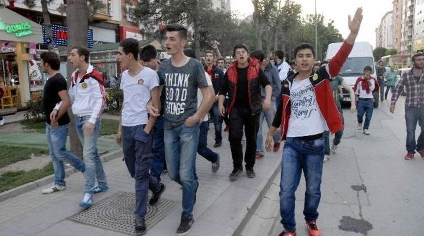 Eskişehirspor Taraftarından Derbi Protestosu