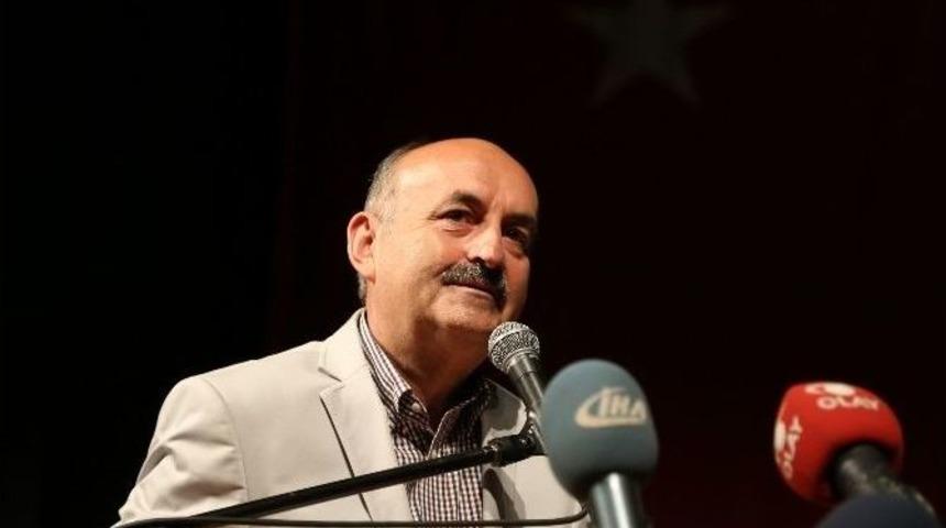 M&uuml;ezzinoğlu, Hemofili Ve Telasimi Derneğinin Gecesine Katıldı