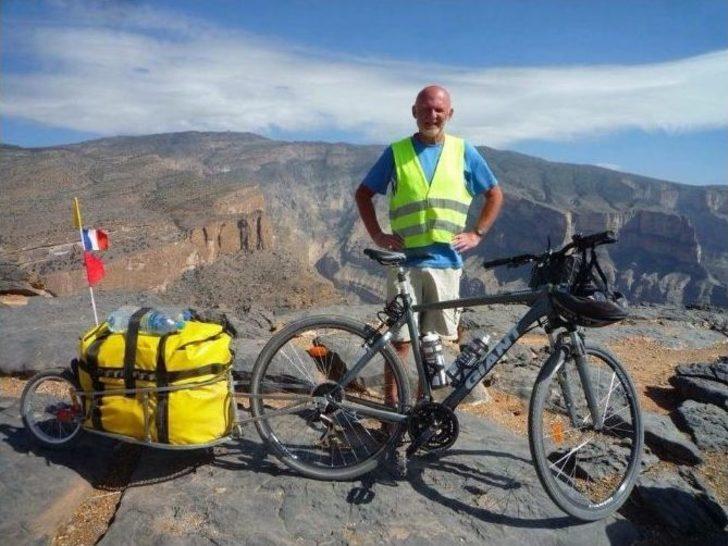 Muğla’da Otomobilin Çarptığı Fransız Bisikletçi Ağır Yaralandı G5