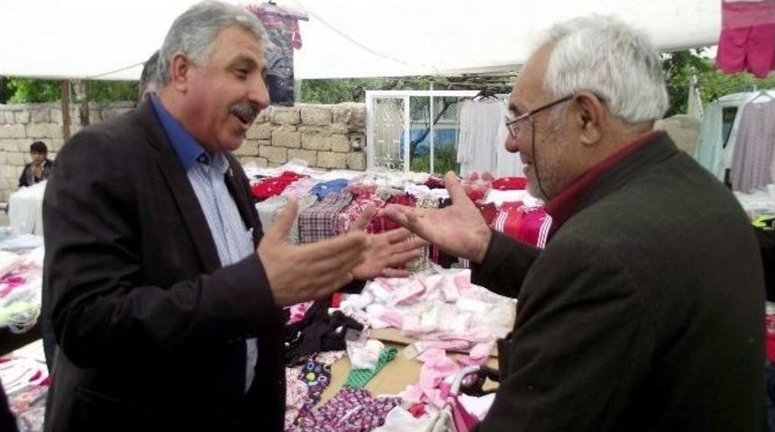 Pazarcı Esnafından Ak Partili Alpaslan&rsquo;a B&uuml;y&uuml;k İlgi