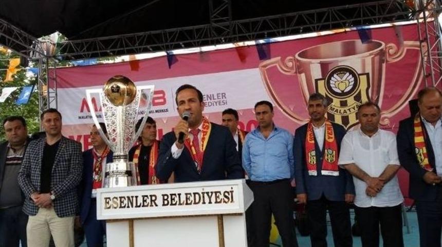 Yeni Malatyaspor Şampiyonluğu İstabul&rsquo;da Kutladı