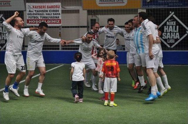 Kayseri Barosu Tarafından Düzenlenen Tahsin Cırdı Futbol Turnuvası Sona Erdi