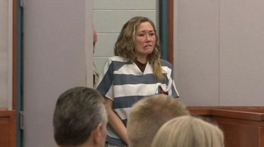 Tecav&uuml;zc&uuml; kadın &ouml;ğretmen yalvardı