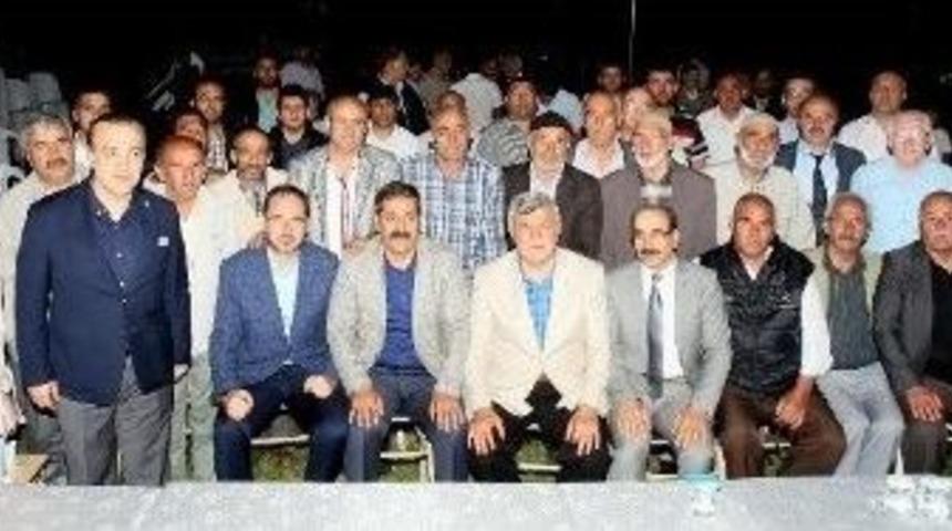 Başkan Karaosmanoğlu, Başiskele Erzurumlular Derneği&rsquo;ni Ziyaret Etti