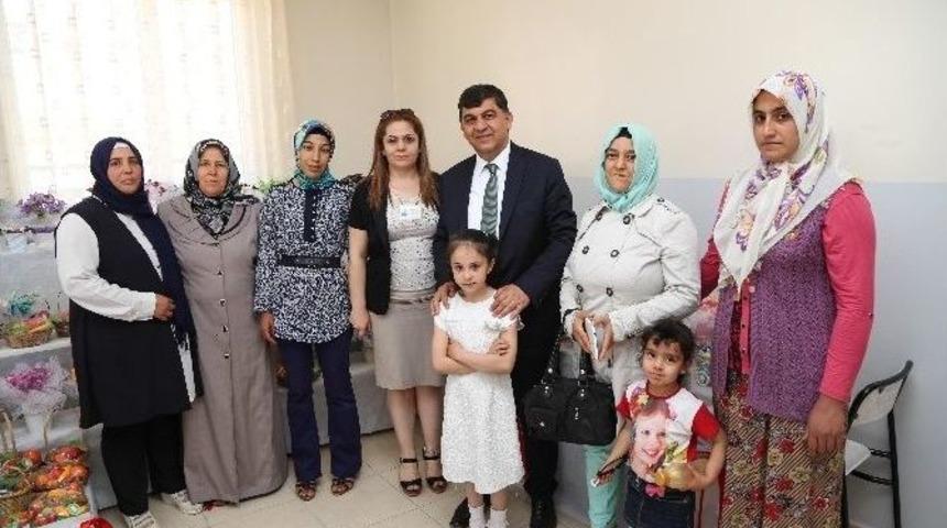 Şehitkamil Sosyal Tesislerinde Sergi Zamanı