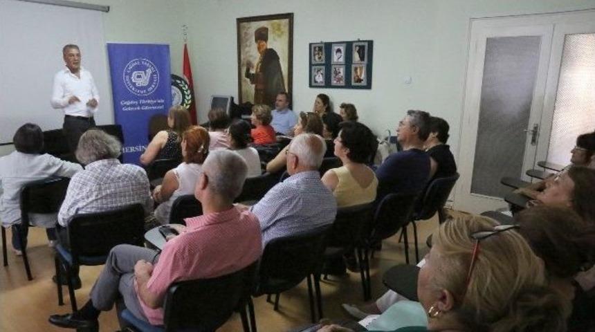 Başkan Tarhan, Belediyecilik Deneyimini Anlattı