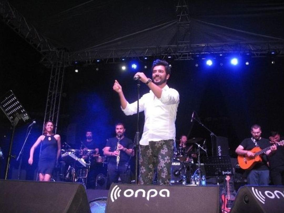 Yusuf G&uuml;ney Tokat&rsquo;ta Hayranlarını Coşturdu