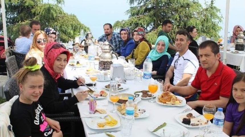 &Ouml;zel İmperial Hastanesi &Ccedil;alışanları Stres Attı