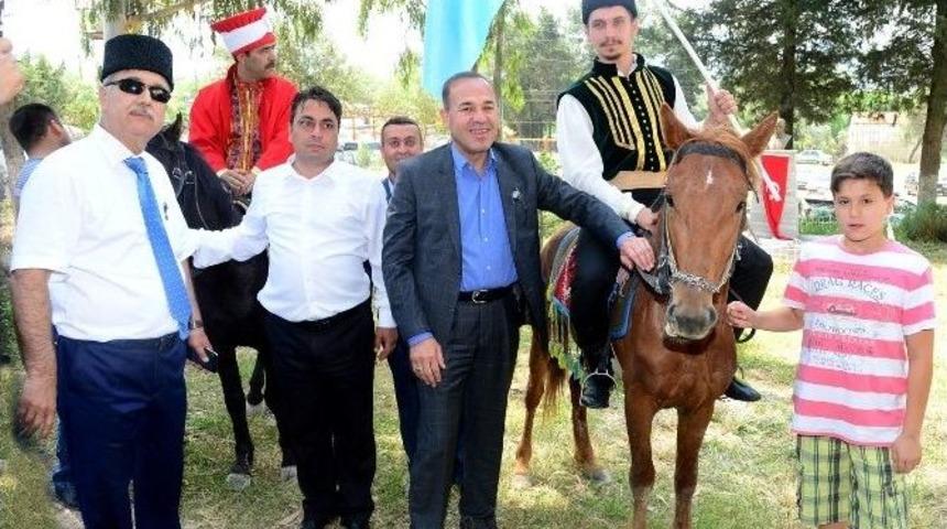 Ceyhan Kırım T&uuml;rkleri Bir Araya Geldi