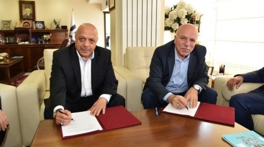 Erzurum B&uuml;y&uuml;kşehir Belediyesi&rsquo;nde Toplu S&ouml;zleşme Mutluluğu