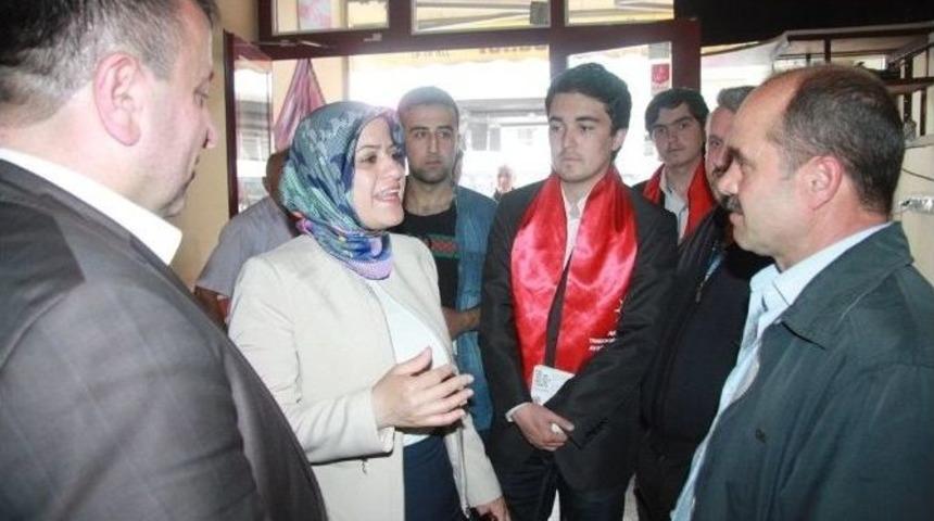 Ak Parti Trabzon Milletvekili Adayı Ayşe Sula K&ouml;seoğlu, &Ccedil;alışmalarını Ak&ccedil;aabat&rsquo;ta S&uuml;rd&uuml;rd&uuml;