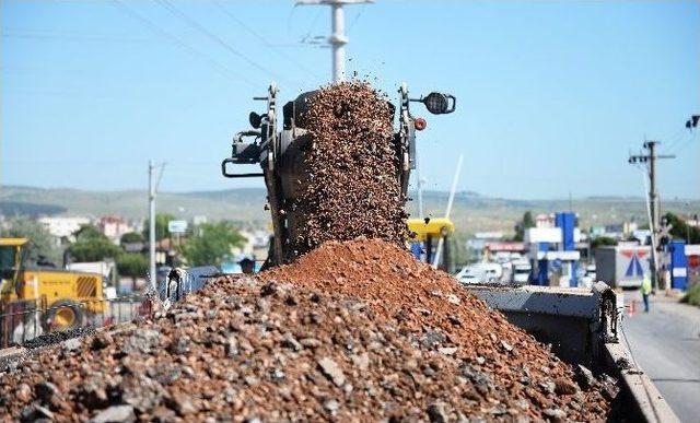 Karesi’de Asfalt Sezonu Açıldı