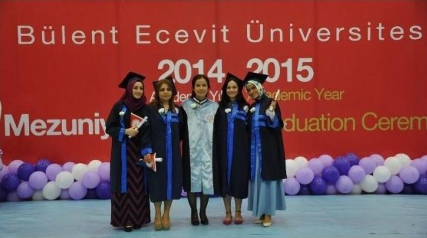 Zonguldak Sağlık Y&uuml;ksekokulu Mezunları Kep Attı