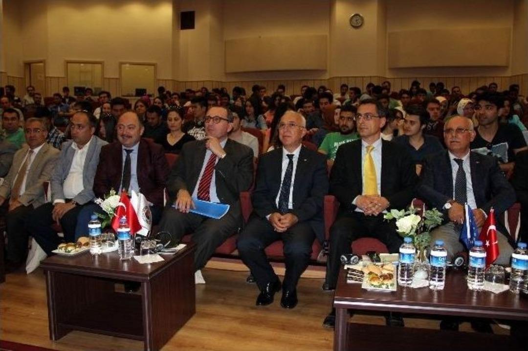 Avrupa Birliği İle T&uuml;rkiye İlişkileri Değerlendirildi